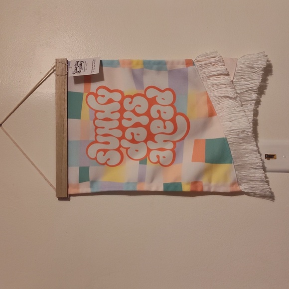 🌞 NWT New View Gifts "Sunny Days Ahead" Wall Tapestry Retro Bubble Letters - Picture 1 of 4